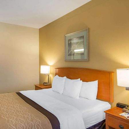 Quality Inn & Suites Midamerica Industrial Park Area Pryor Creek Exterior photo